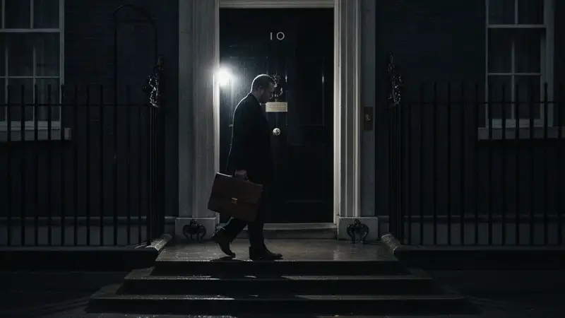 Burnham Takes Helm at No. 10 as Starmer Steps Down