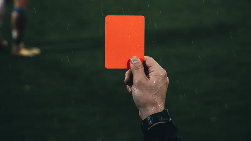 Fernandez Ejected in World Cup Final, Messi Flags Cucurella Incident